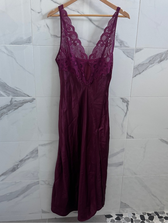 Victoria's Secret Other - Vintage Victoria’s Secret gold label lingerie dress slip. Size medium